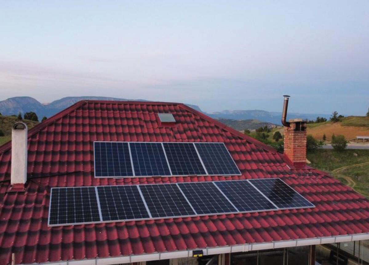 Ev Tipi Çatı Üstü Güneş Enerjisi Sistemleri