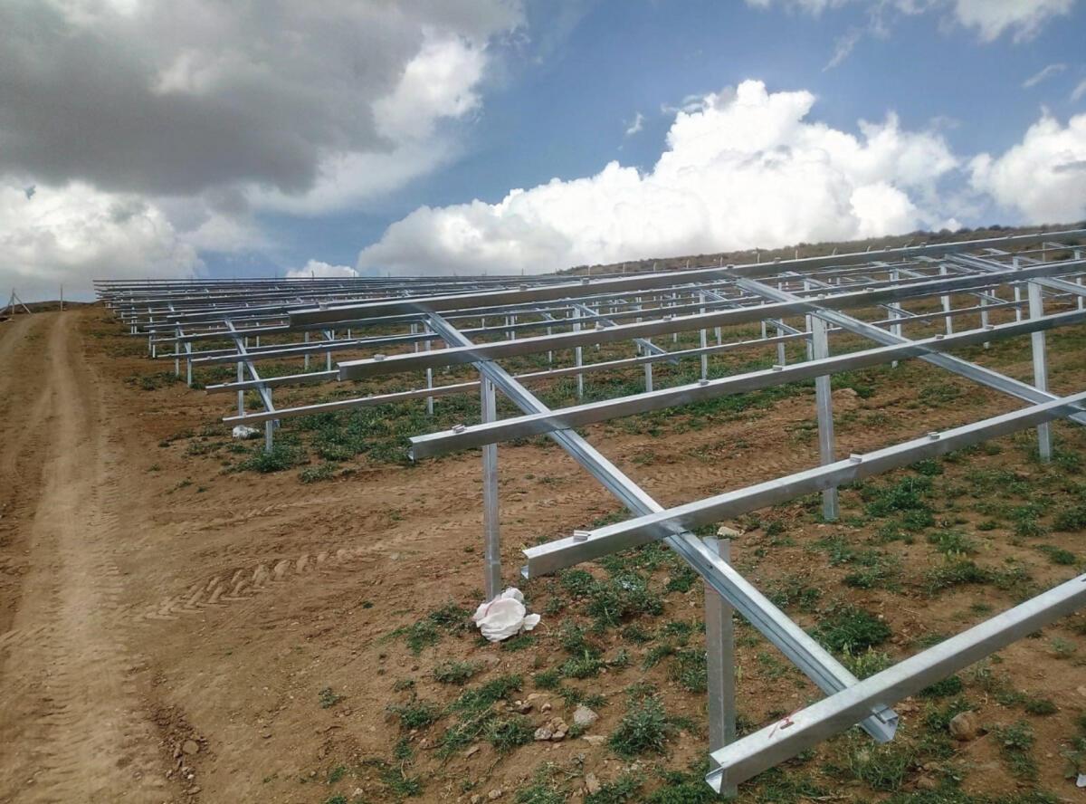 Ticari Tip Güneş Enerjisi Tarlası